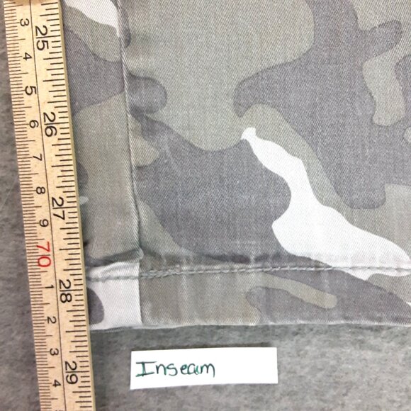 Faded Glory Womans Camo Jeans Size 12 Pockets Outdoor Camping Skinny Mid Rise - Picture 8 of 8